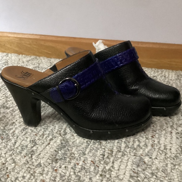 Sofft Leather Clogs - Picture 5 of 7